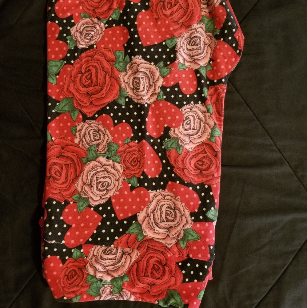 Valentine's leggings TC2 Lula Roe
